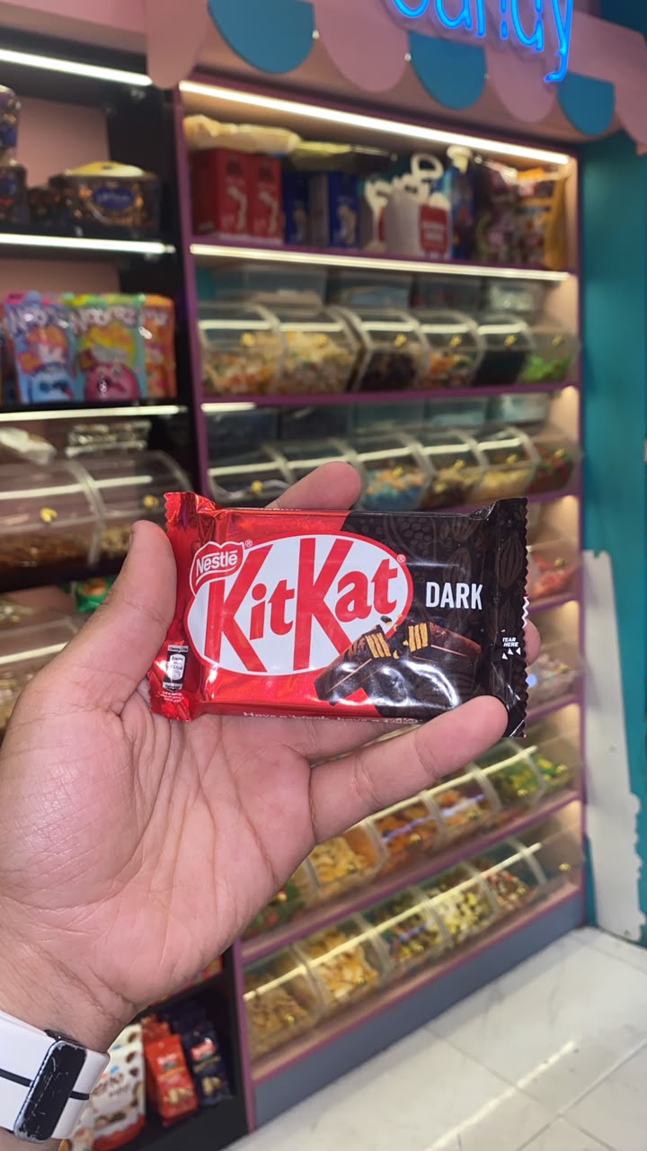 KitKat Dark 4 Finger